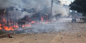 Explosión en Cohetería Provoca Fuerte Incendio en Catacamas, Olancho