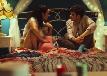 Amor Platónico: una comedia que mezcla filosofía con historias de adolescentes