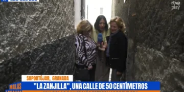 Descubren la calle más estrecha de Andalucía en Granada