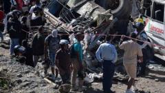 Explosión en Colombia deja 13 muertos; autoridades señalan a disidencias