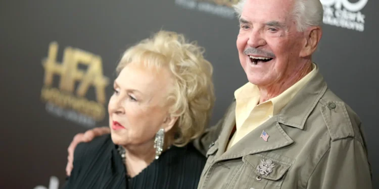 Fallece Jack Betts, legendario actor de cine a los 96 años