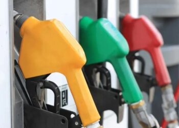Gobierno anuncia subsidio a combustibles desde mayo