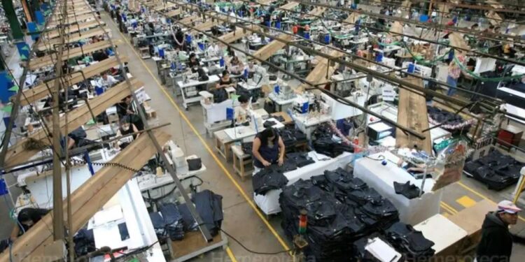 Guatemala impulsa exportaciones con café y textiles en 2026