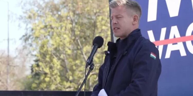 Hungría elige el cambio: derrotan a Orbán tras 16 años