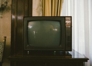 Transmisiones en vivo sin regulación: el conflicto entre TV tradicional e internet