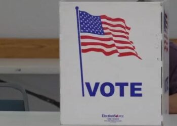 Virginia aprueba nuevo mapa electoral que favorece a demócratas