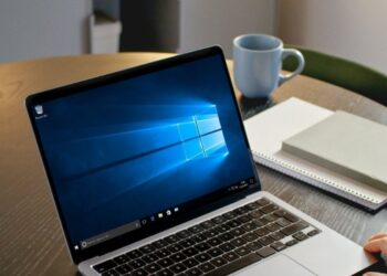 Laptop en la mochila: cómo el cierre automático destruye tu batería