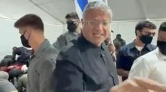 Ministro israelí genera polémica por burlas a activistas detenidos