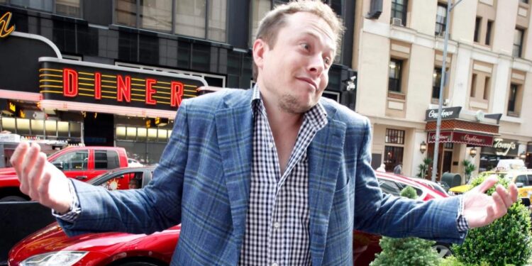 Musk admite en juicio que xAI usó ChatGPT para entrenar a Grok