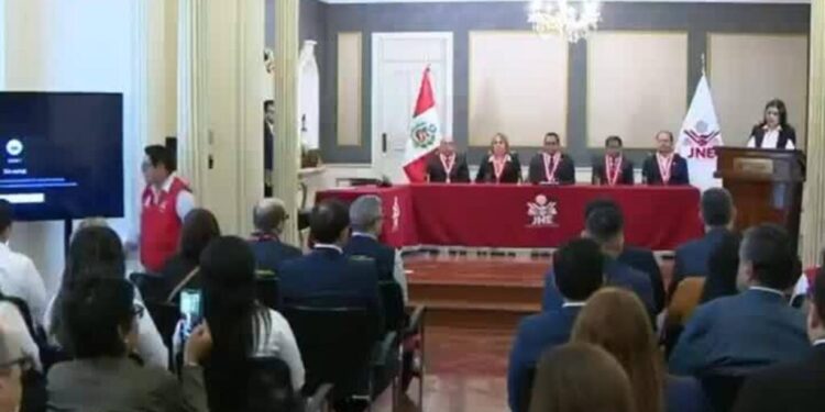 Perú define sus candidatos: Fujimori y Sánchez irán a segunda vuelta