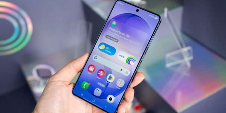 Samsung prepara actualizaciones para 13 celulares en mayo