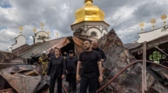 Catedral histórica de Kyiv sufre daños tras ataque en conflicto