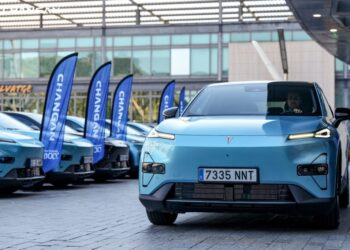 Changan llega a Europa con auto híbrido de 1.000 km de autonomía