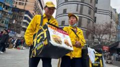 China cierra miles de cocinas clandestinas que operaban en apps