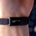 Pulsera minimalista: la alternativa económica contra la adicción al móvil