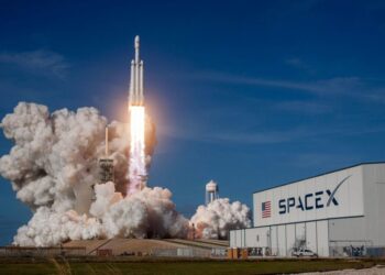 SpaceX rompe récord: empresa de Musk entra a bolsa con valuación histórica