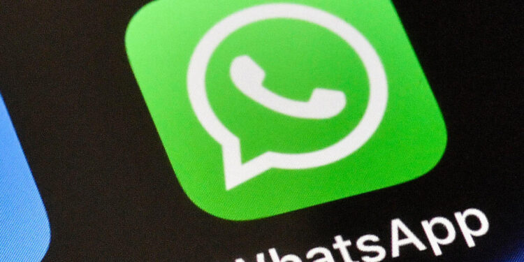 Unión Europea obliga a Meta a abrir WhatsApp a competidores de IA