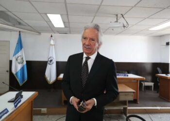 Aplazan audiencia de periodista Zamora para revisar salida por salud