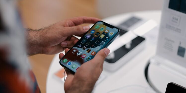Apple cambia la forma de comprar iPhone: llega programa de arrendamiento