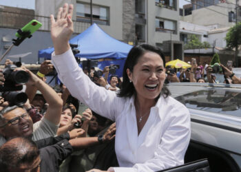 Fujimori regresa al poder en Perú tras 30 años de ausencia