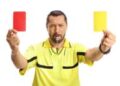 La historia detrás de las tarjetas roja y amarilla del fútbol