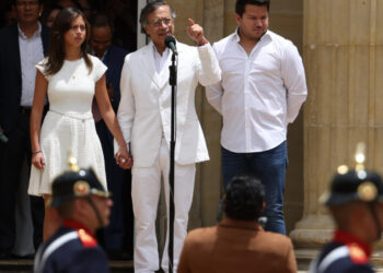 Colombia: Petro entrega la presidencia tras cuatro años de gobierno