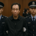 Fundador de Evergrande condenado a cadena perpetua en China