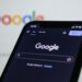 Google reestructura su división de IA para competir con rivales
