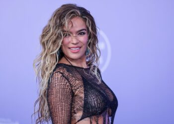 Karol G dona para víctimas del terremoto en Colombia