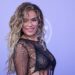 Karol G dona para víctimas del terremoto en Colombia