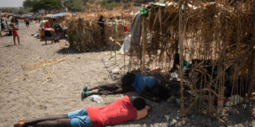 Miles de migrantes esperan en Ceuta su futuro en Europa
