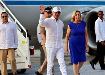 Petro llega a Cuba en su último viaje como presidente colombiano