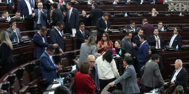 Honduras enfrenta crisis económica en primer semestre Asfura