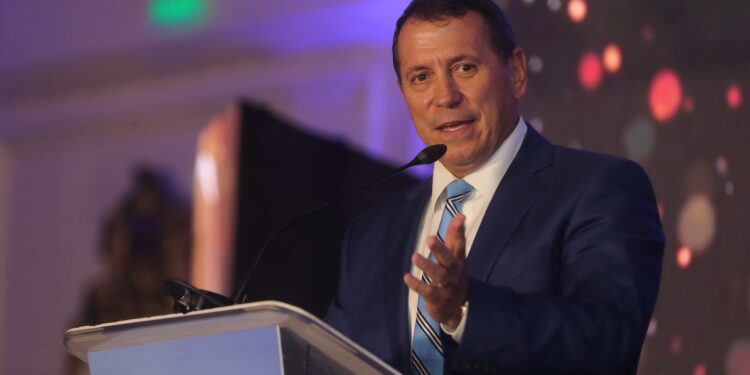 Crisis infraestructura podría frenar crecimiento Guatemala, advierte gerente del año