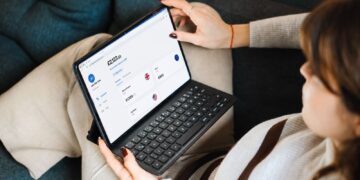 Revolut restablece servicios tras caída global causada por fallo de Google Cloud